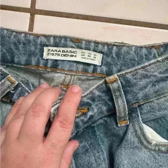 Button up Zara jeans size 2 - Picture 4 of 4